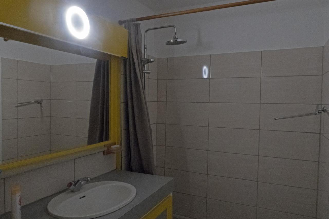Studio Le Colibri Residence Les Boucaniers Avec Reserve D'Eau سانت فرانسوا المظهر الخارجي الصورة